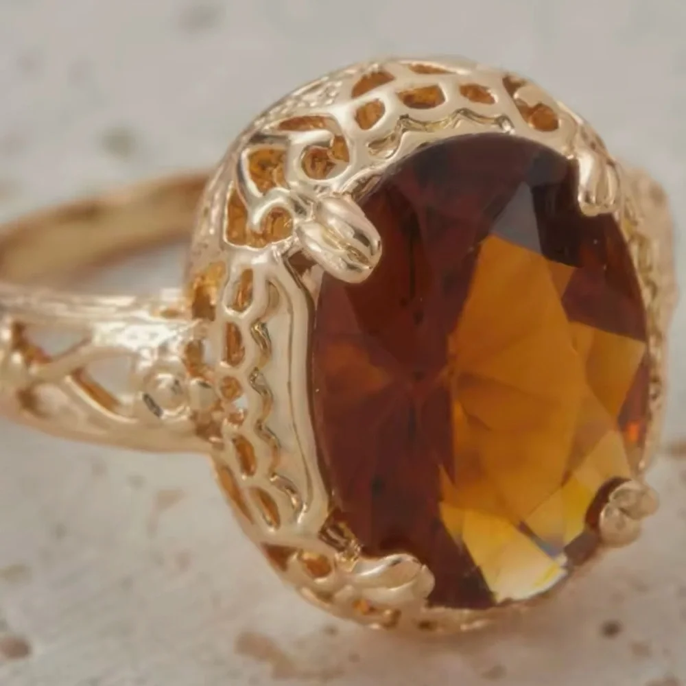NEW Elegant Gold and Black Ring